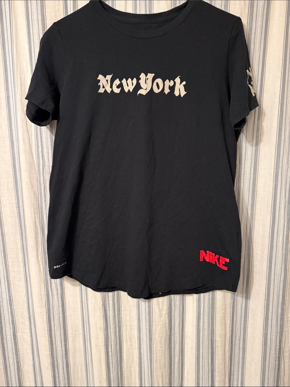 Nike Black New York 5 Burroughs Run Short Sleeve Tee